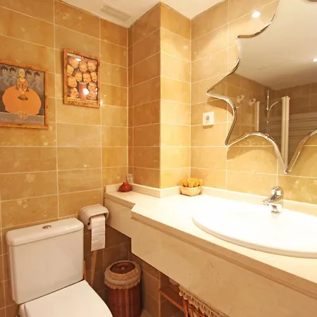 Apartment 1105 Beachfront Golden Mile *