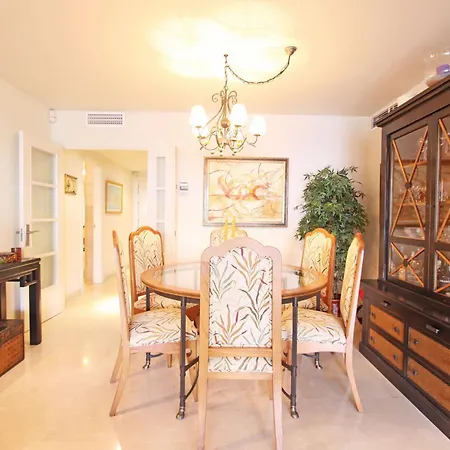 1105 Beachfront Golden Mile