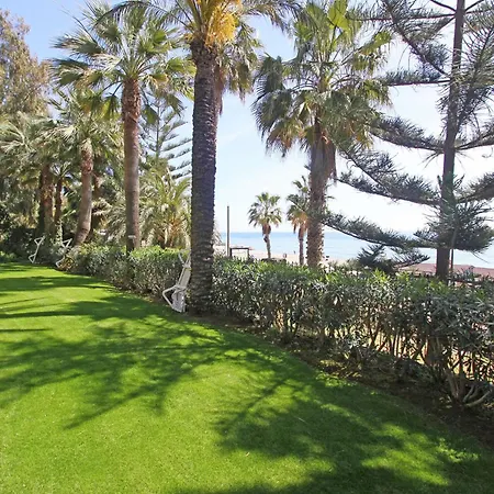 Apartment 1105 Beachfront Golden Mile *